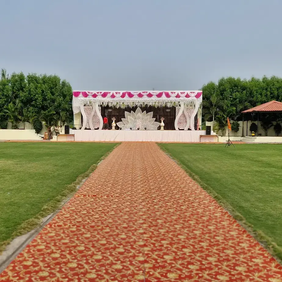 Lawns For marriage Celebrant